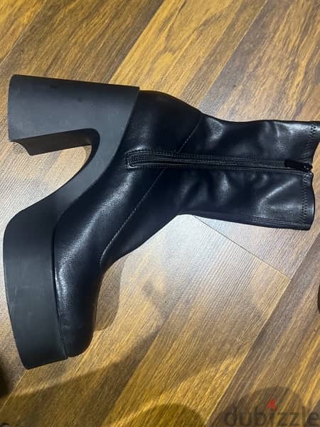 Stradivarius Ankle Boot 1