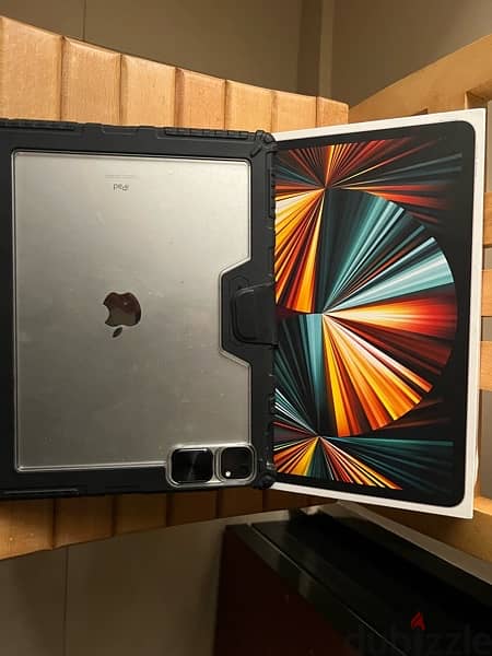 ipad pro 12.9  m1 256g (2021) , wifi and cellular 3