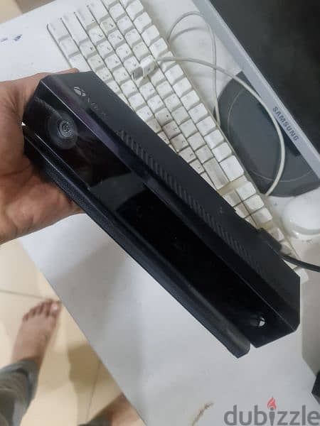 XBOX one with with kinect 5