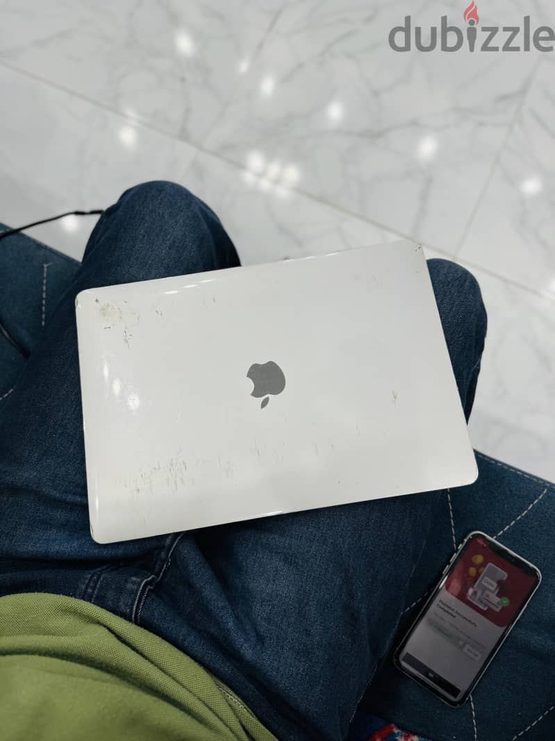 Apple MacBook Pro (13-inch, 2020) M1 chip  2