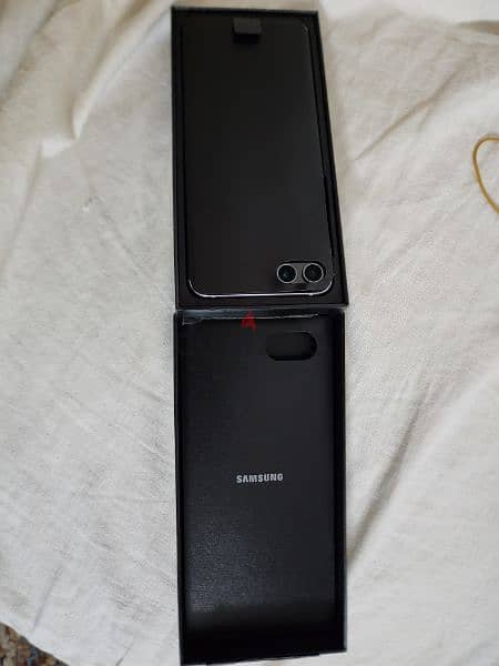 Galaxy Z Flip5 أحدث نسخة 3