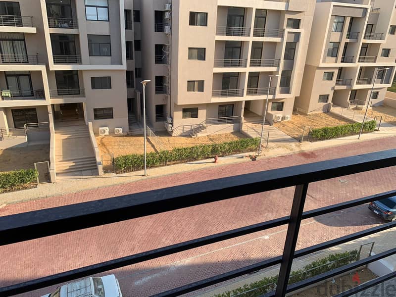 Penthouses for rent in fifth square marasem 2