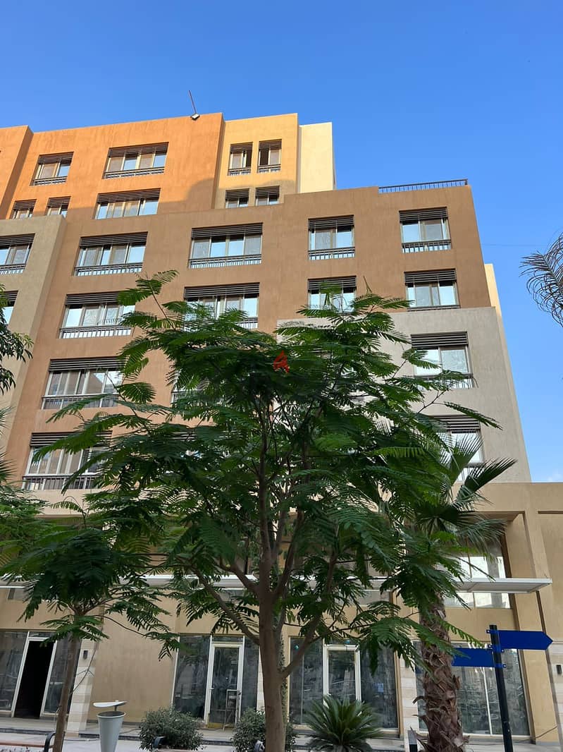 Apartment for sale 3 bedrooms ready to move fully finished, with a down payment of 420 thousand, in Al Maqsad Compound 1