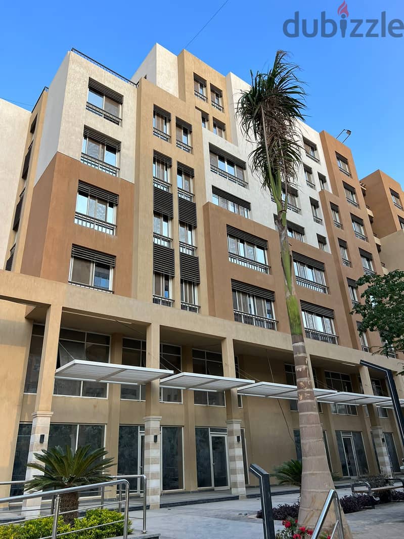 Apartment for sale 3 bedrooms ready to move fully finished, with a down payment of 420 thousand, in Al Maqsad Compound 4
