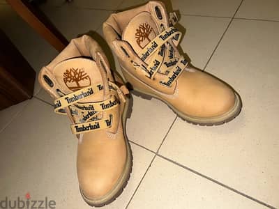 New leather Timberland boots size 37 limited addition