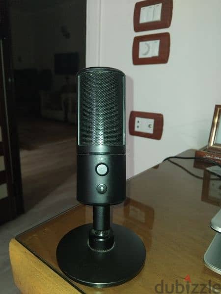 Razer seiren x microphone for gaming and streaming 0