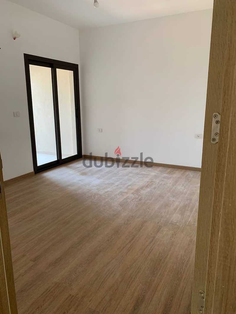 Penthouse with kitchen & ACs for rent in Marasem fifth square compound new Cairo fifth settlement 5