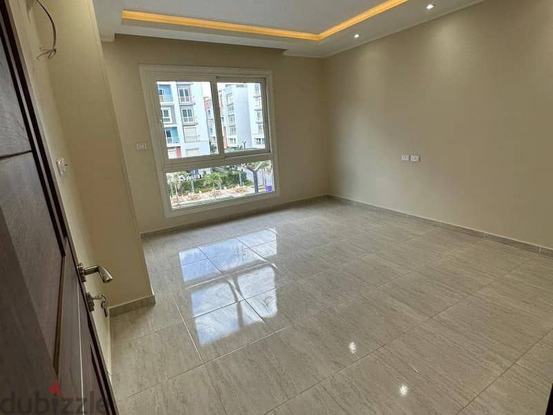3-bedroom apartment for sale, ready to move, in the heart of Golden Square, super luxurious finishing, in the Fifth Settlement 8