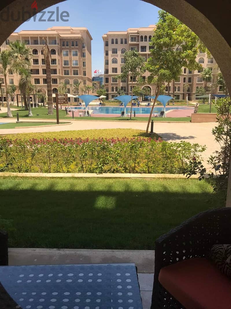 -For sale, an apartment 145 sqm+61 sqm garden, with furniture and appliances, luxurious finishing, in the 90 Avenue Compound, Fifth Settlement 1