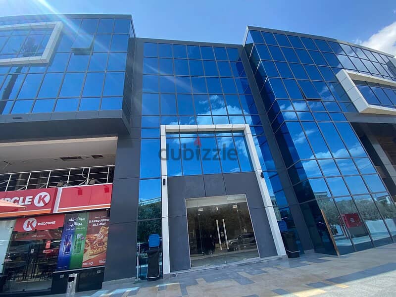For investors  own a clinic 71M finished  on a main street in Sheikh Zayed, a minute from Saudi 4