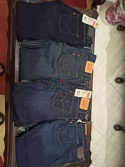 Levi's jeans saiez 26 to 38