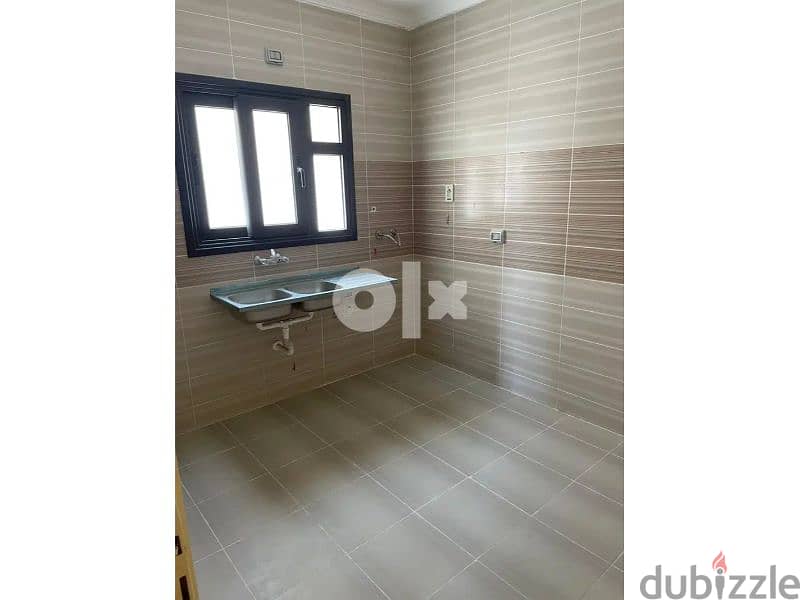 An incredible opportunity! Apartment for sale in Madinaty, 155 square meters, located near amenities in B8. 7