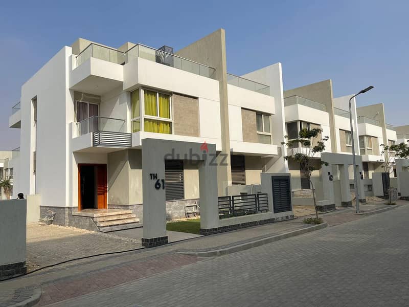 Townhouse  Villa for sale Ready to deliver  324 m BUA in Beta greens Mostakbal city 4