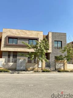 Villa for sale, 220 sqm, ready for inspection, in Taj City Compound, First Settlement