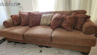 4 seater sofa in excellent condition from In and Out  كنبه ٤-مقعد