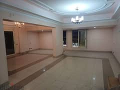 شقة للإيجار 250م بالتكيفات والمطبخ بشارع حسن المأمون 4 غرف 0