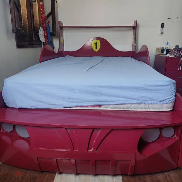 سرير على شكل عربيه 6