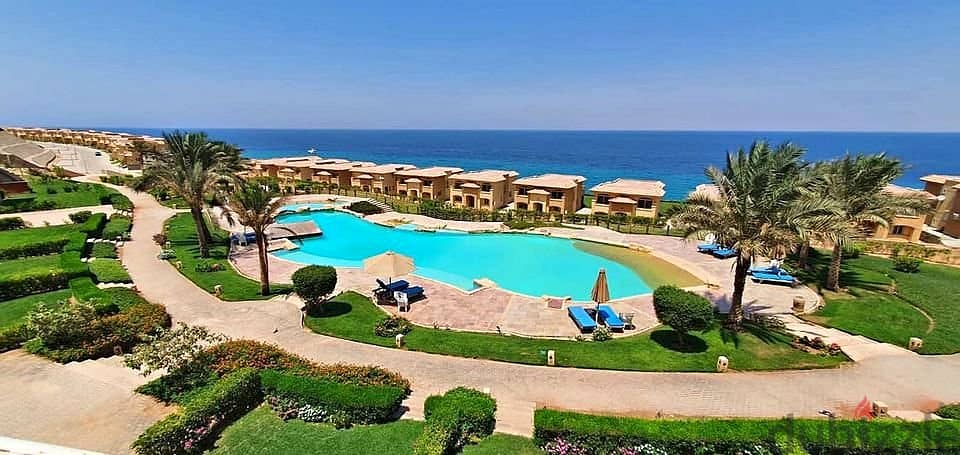 For sale, a 180 sqm twin house villa, first row overlooking the sea, in Ain Sokhna Hills 7