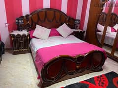 غرفة نوم عمولة خشب زان أحمر