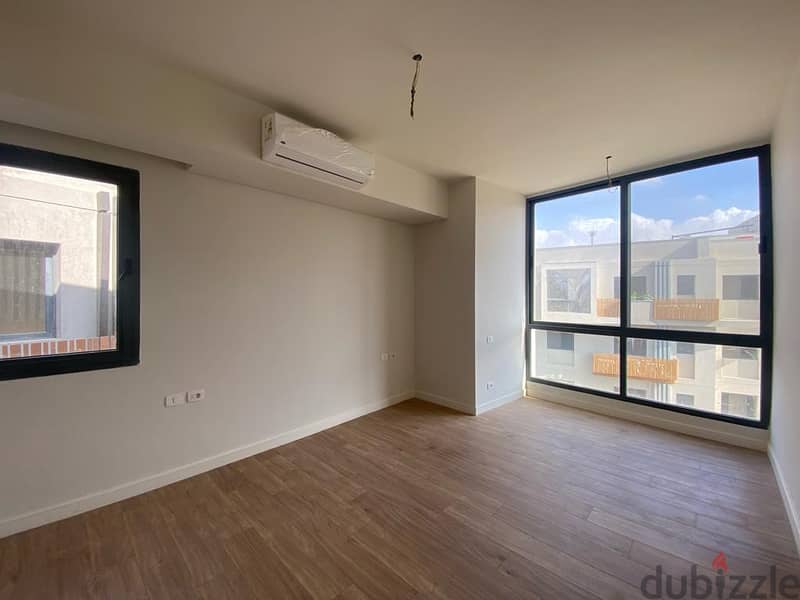 أرخص شقة 3 غرف نوم 200 متر بمطبخ وتكيفات للأيجار في كمبوند فيليت سوديك 4
