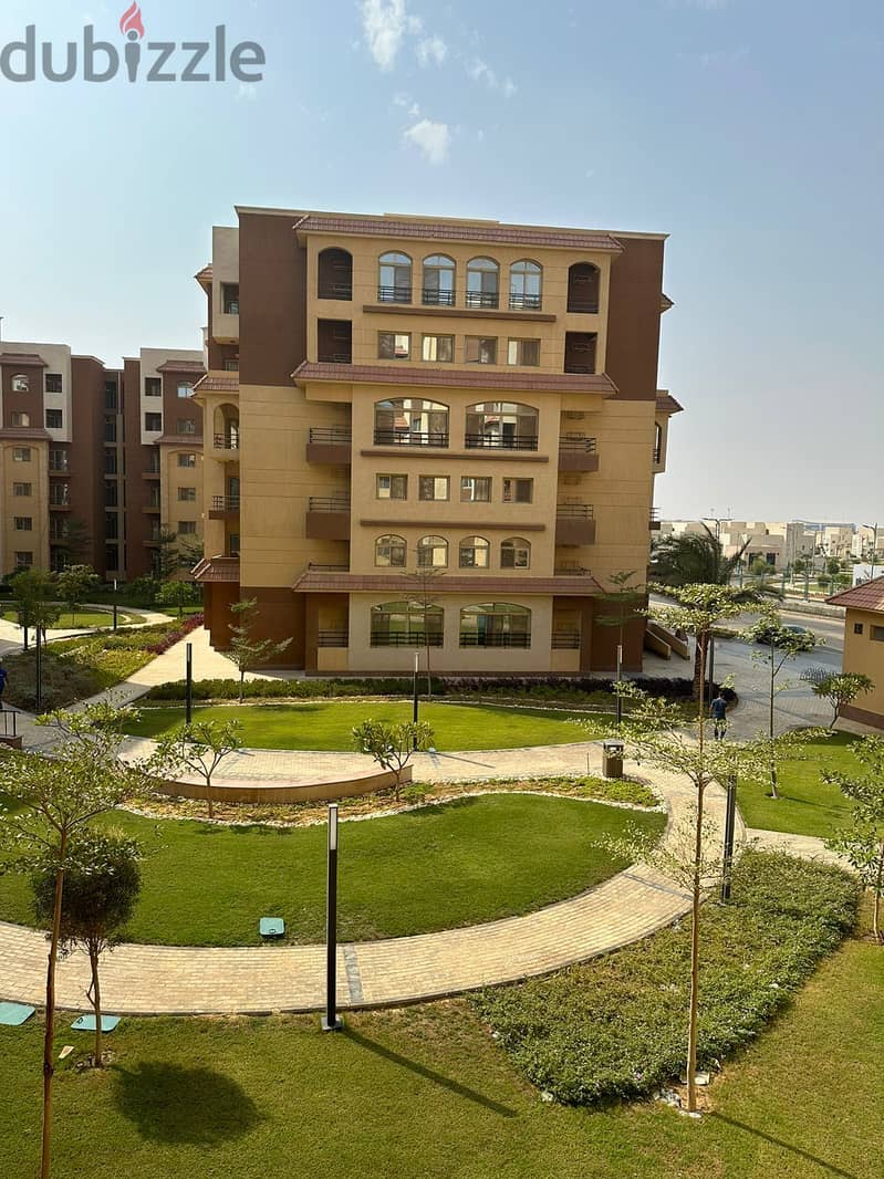 Two-room apartment, immediate receipt, with a down payment of 450,000, in Al-Maqsad Compound, the Administrative Capital 8