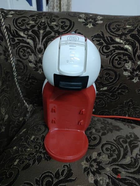 NESCAFE Dolce Gusto machine 1