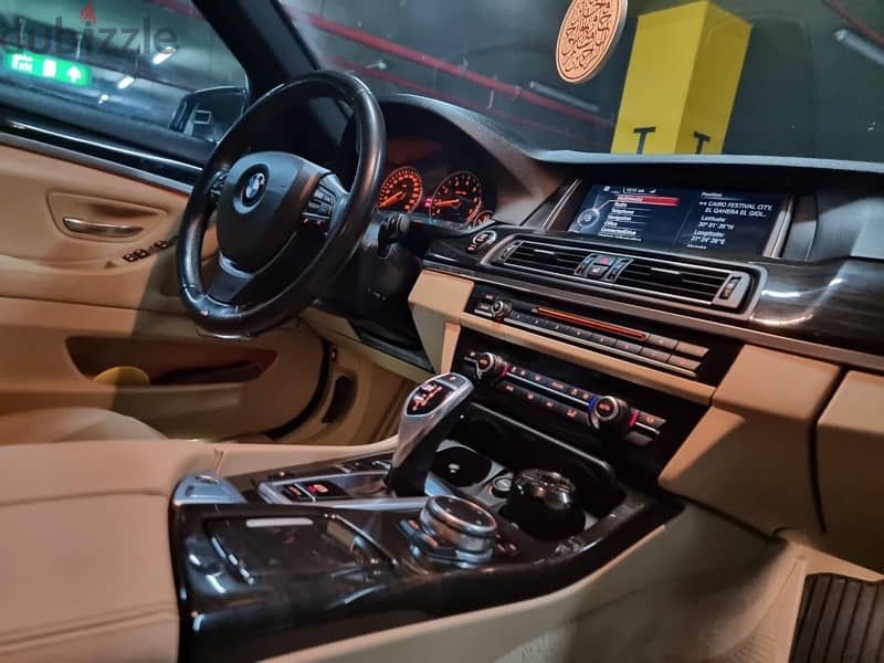 BMW 528i luxury الوحيده 2017بمصر 8