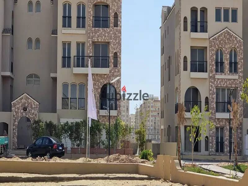 apartment 225 m with garden prime location , green square mostakbal 4