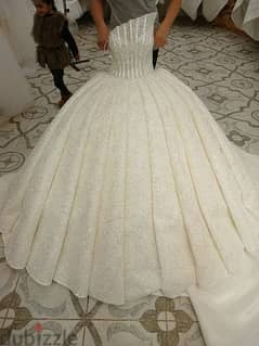 فستان زفاف خليجي 0