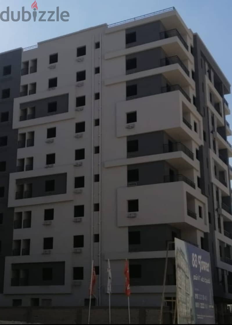 Down payment 500,000  93m apartment in a compound in front of Wadi Degla Club in Zahraa El Maadi, installments 3