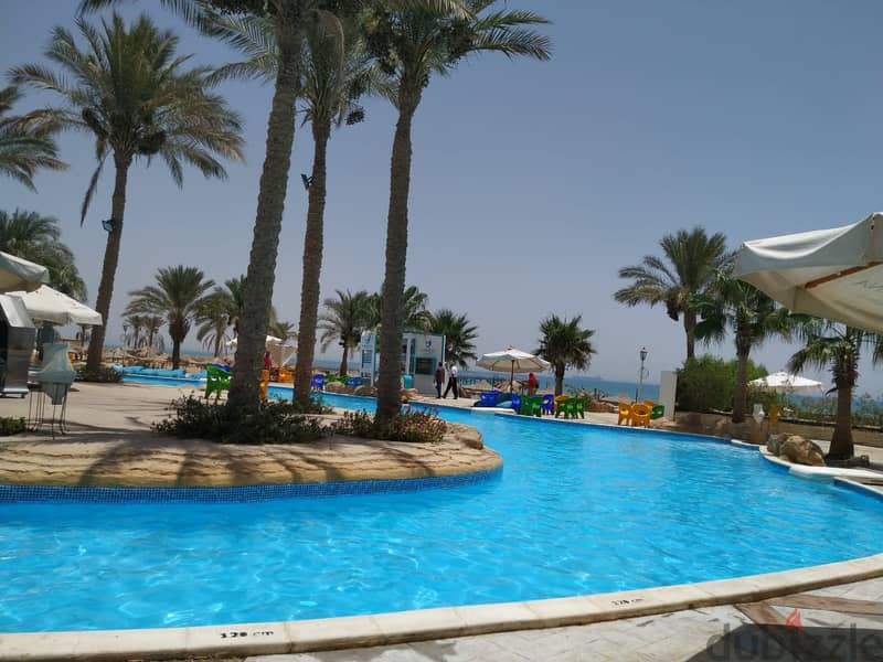 Offer a chalet (furnished and finished) 3 rooms + 2 bathrooms for sale in Ain Sokhna (own the best investment) and a share of your profits in the vill 5
