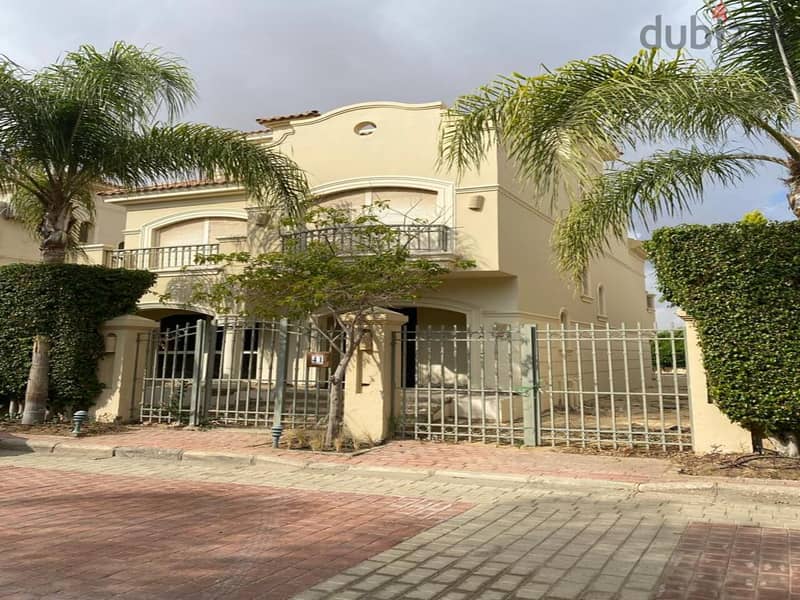standalone for sale at el patio 4 elshorouk | Ready to move | prime location 6
