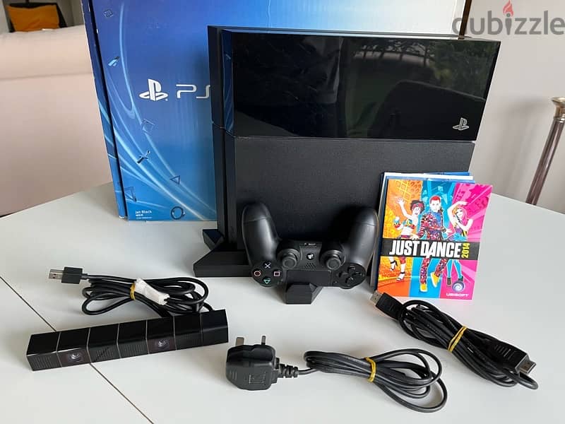USED PS4 Fat 500 GB + 1 Controller and PS camera + Justdance code 3