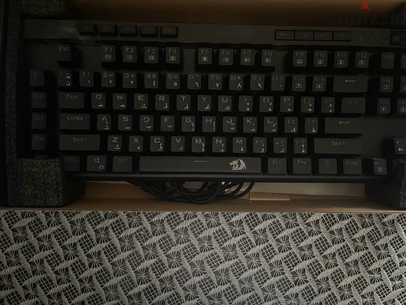 keyboard  Redragon K587 red switchs حاله ممتازه جدا شبه جديد مع علبته 4