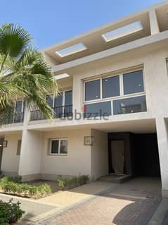 Town house for sale middle in Pyramid Hills by Ora 0