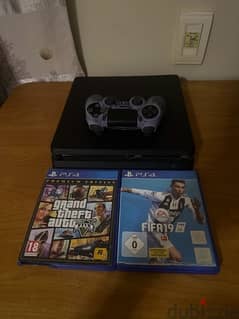 Playstaion 4 one controler with case & fifa 19, Gta 5