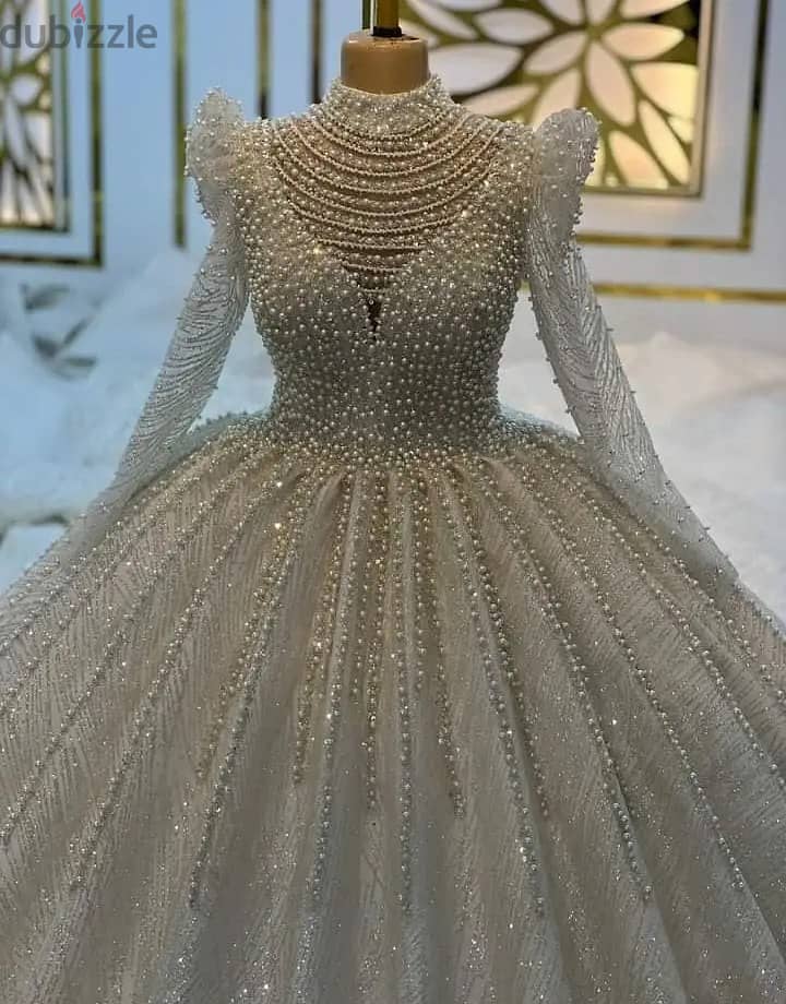 فستان زفاف بالطرحه 3