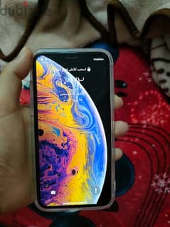 iPhone xs  ٢٥٦ جيجا لون فضي