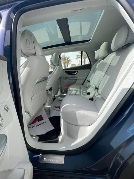 EQE SUV 350 4matic Luxury delux top line Edition (2 tone interior) 5