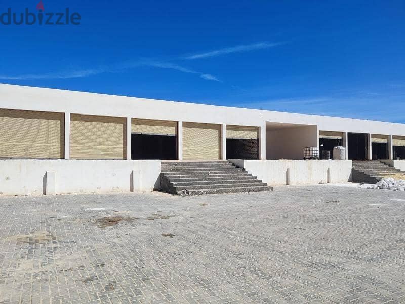 Commercial retail with roof 320m in Amwaj 2
