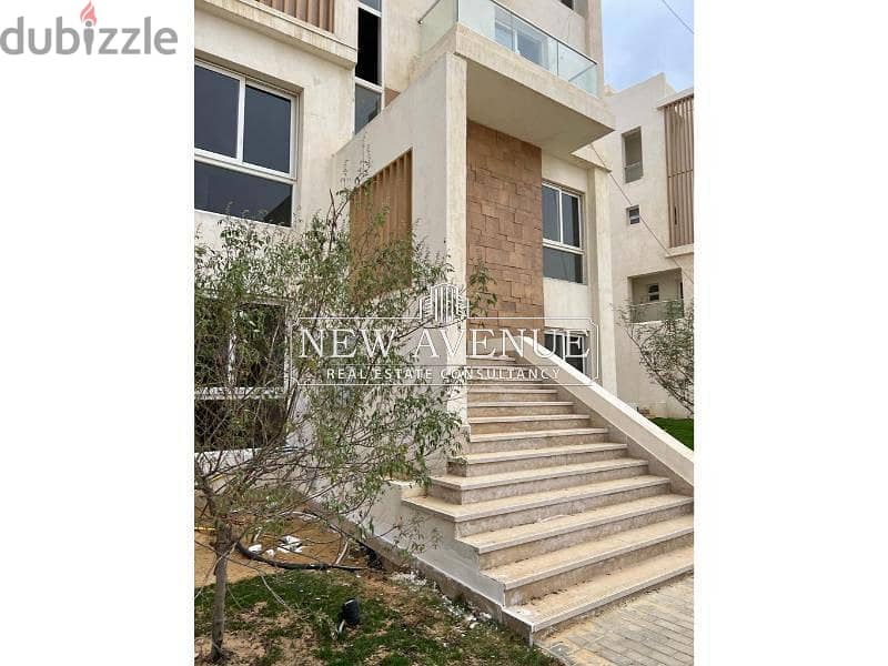 Ivilla Garden for sale in Mountain View icity 3
