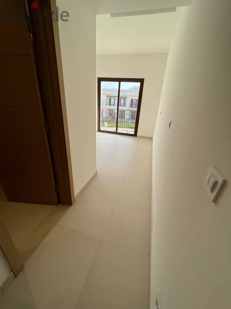 Fully Finished Townhouse for Sale in Riva Marassi with Prime Location Direct to the Lagoon Ready to Move with Down Payment 5