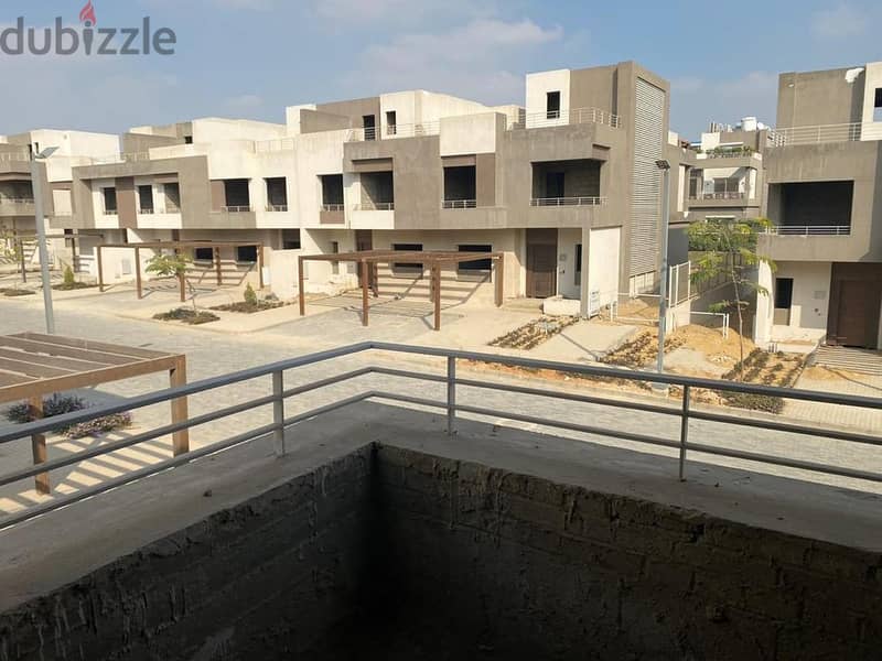 Townhouse for Sale with Prime location Open view to greenery in Palm Hills New Cairo with Down Payment and installments till 2032 3