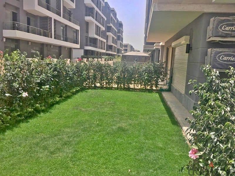 Apartment for sale in the Fifth Settlement, on the landscape, in the Taj City Compound, directly in front of the airport, along Al Thawra Street 7