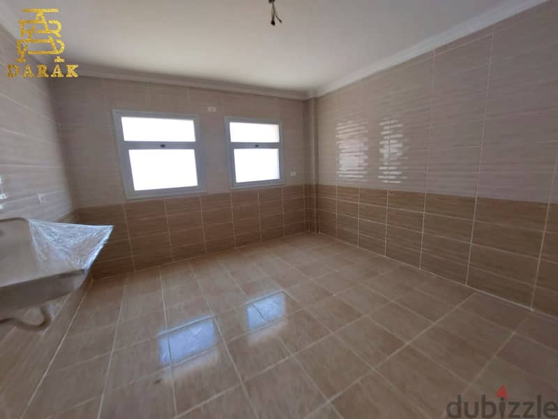 Apartment for sale in Madinaty, 200 square meters with an unobstructed open view in B8, near services. 8