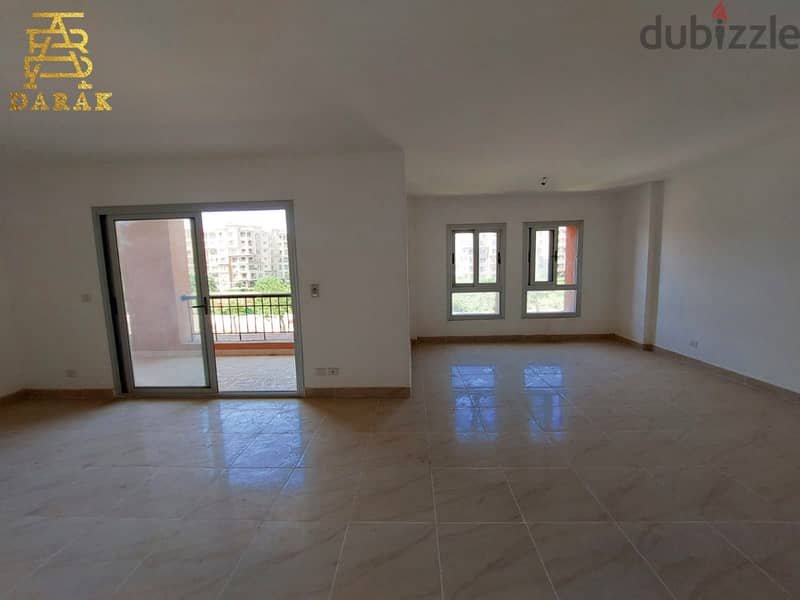 Apartment for sale in Madinaty, 200 square meters with an unobstructed open view in B8, near services. 10