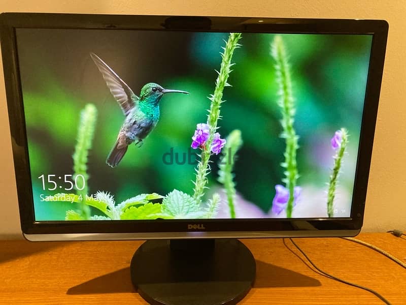 Dell 24” inch HD Monitor with Samsung Stand 1