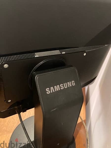 Dell 24” inch HD Monitor with Samsung Stand 8