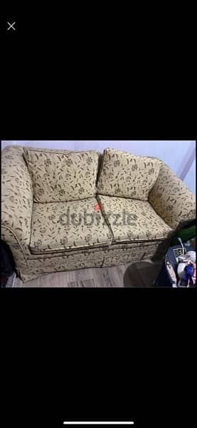 living room استعمال خفيف كنبة ٢ و كرسي برجير زان كله 0