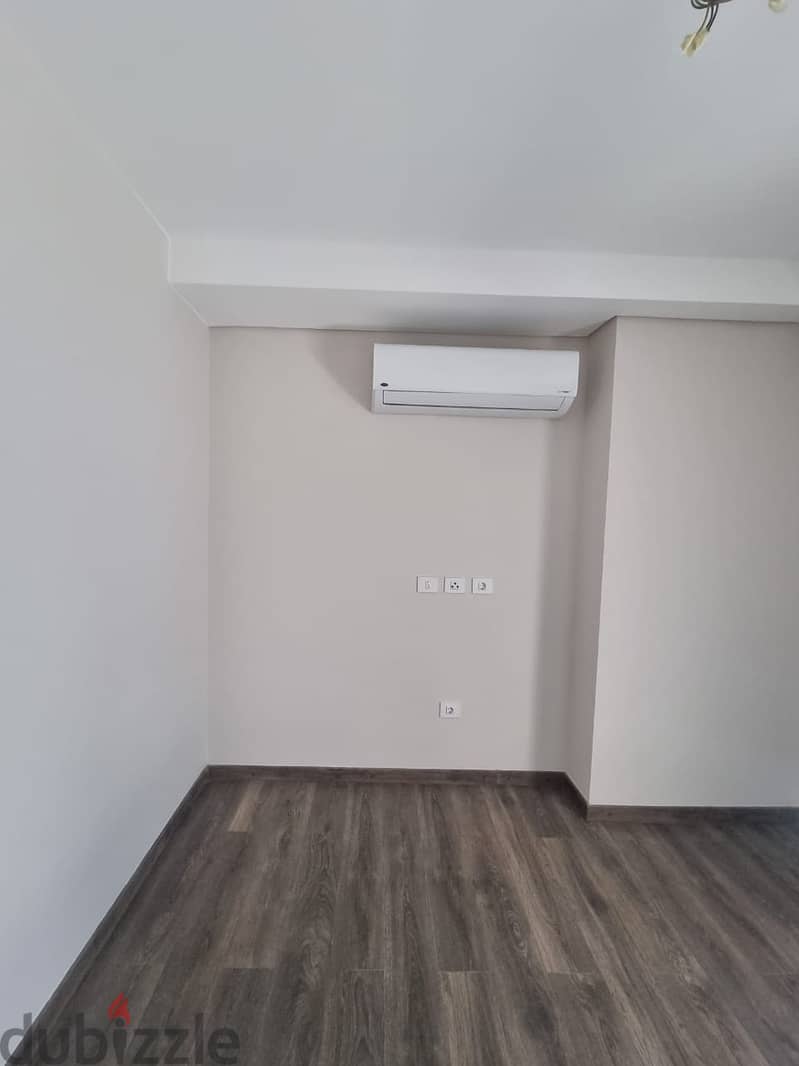 Apartment for rent in ZED Towers Sheikh Zayed City Bua 100m² 12